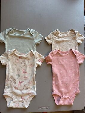 Carters 6M Onesies Cotton